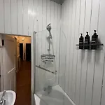 Central Dalkeith Road Apartment